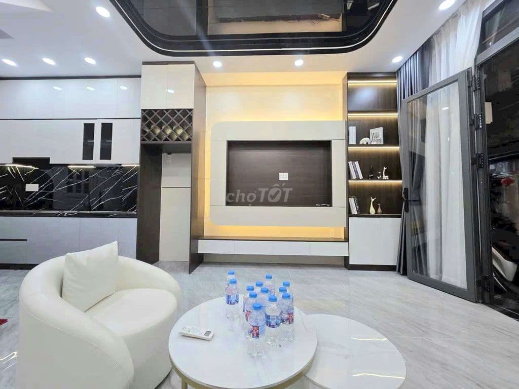 nhà 3 tầng 2 mặt hẻm xe hơi quận 7 5 tỷ 9
