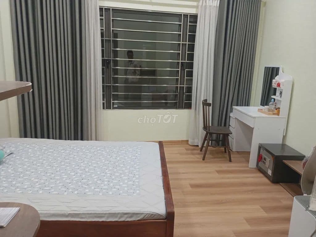 Bán nhà ngõ 987 Ngô Gia Tự .32m2 x 5 T .Giá 6,2 tỷ