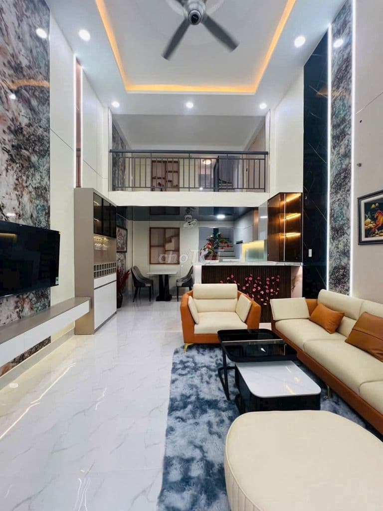HOT GÒ VẤP NHỈNH 5 TỶ - 3 TẦNG SÂN THƯỢNG - NHÀ KẾT CẤU - KHU ĐỒNG BỘ - Ảnh 2