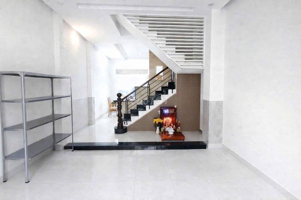 BÁN NHÀ 3 TẦNG ĐƯỜNG XE TẢI I, SÁT MẶT ĐƯỜNG SỐ 9 LINH TÂY. GẦN PVĐ - Ảnh 2