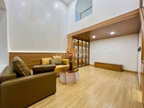 bán nhà Tôn Đức Thắng 3 tầng 3 ngủ đẹp full nội thất - Ảnh 2