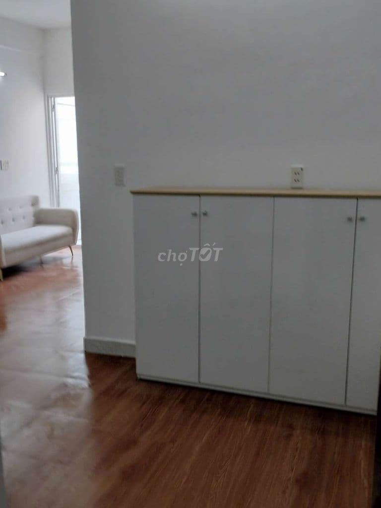 Căn hộ Lê Thành Tân Tạo lô A đã ngăn 2 phòng ngủ lầu 12 giá 860 triệu