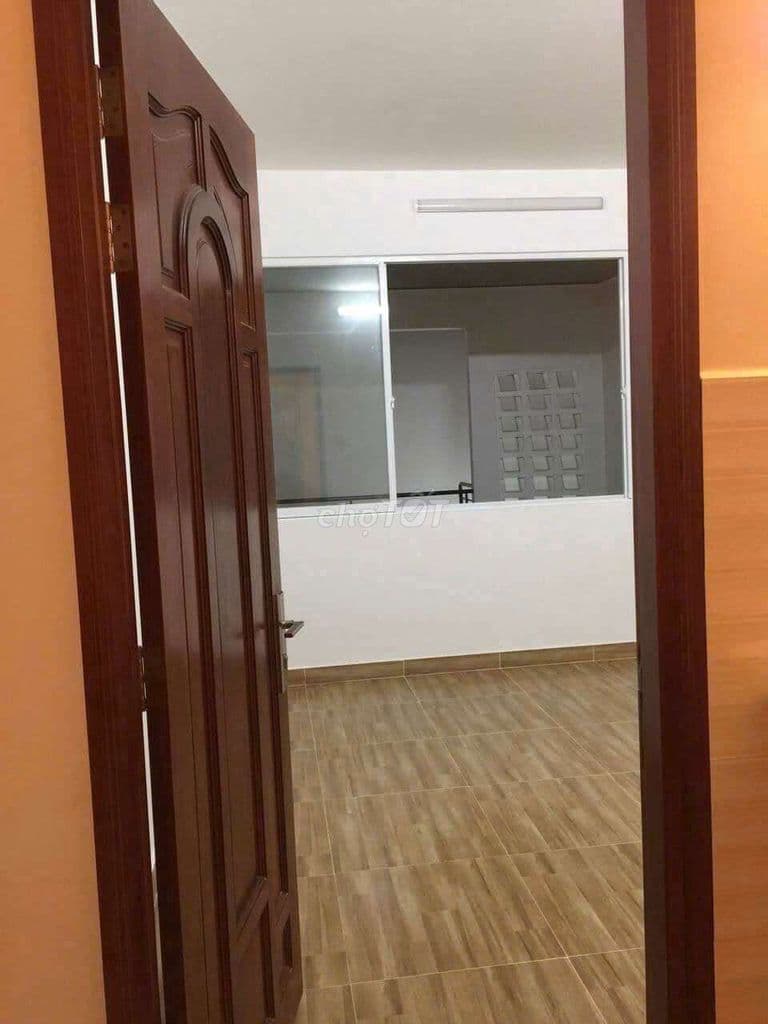 MTKD Hoàng Xuân Nhị, sát Âu Cơ, 5 x 18m, c4 lửng - Ảnh 2