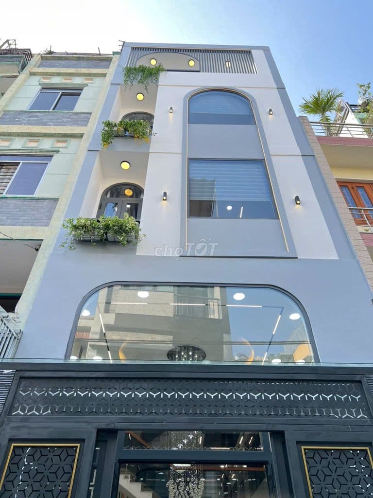 Nhà mới xây. Full Nội Thất. Hẻm Xe Hơi. 4,3m x 15m. Giá chỉ 13,9 tỷ - Ảnh 2