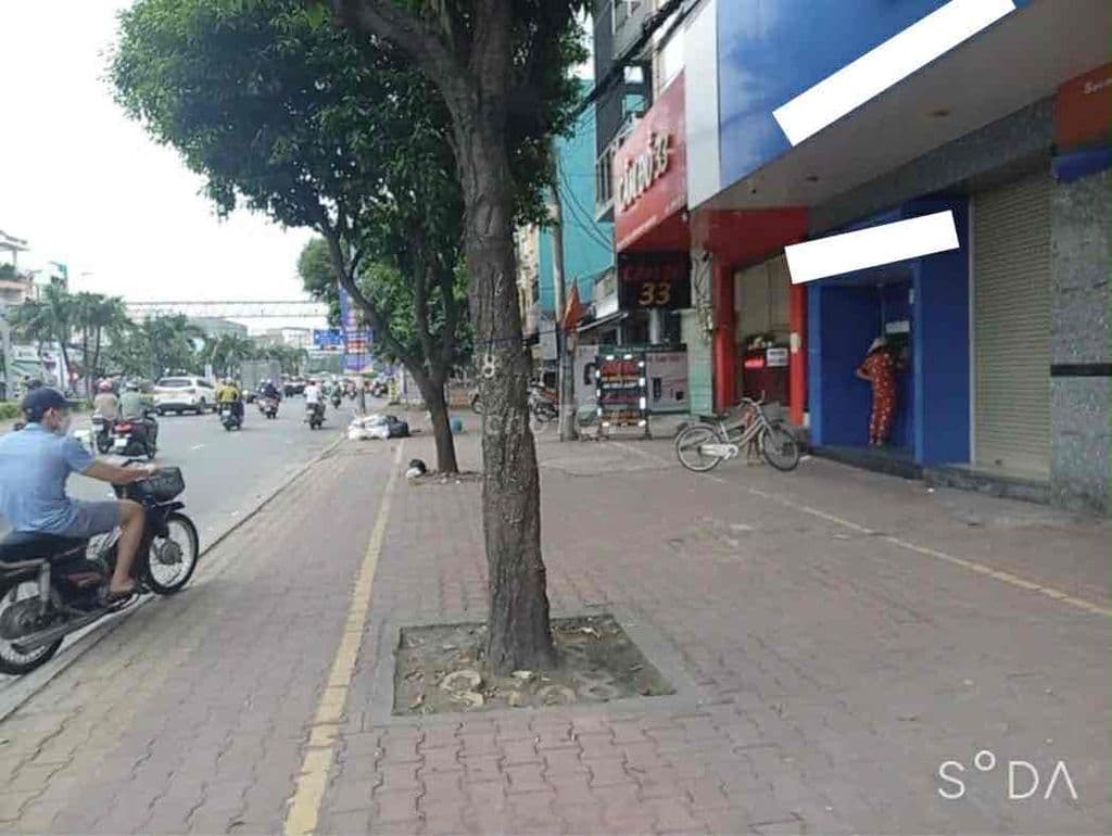 XUẤT CẢNH CẦN BÁN GẤP NHÀ MẶT TIỀN ĐANG CHO NGÂN HÀNG THUÊ DÀI HẬN - Ảnh 2