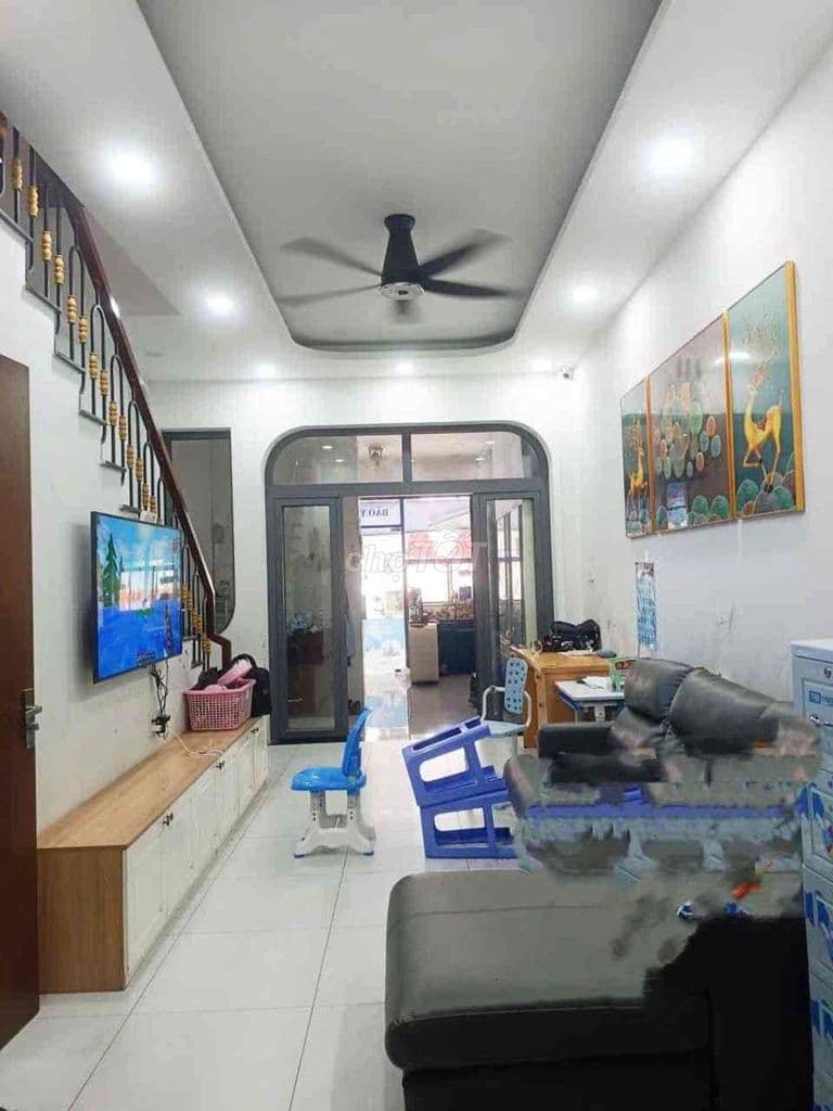 Nhà đẹp giá rẻ 85m2 liền kề Lê Văn Việt 3 tầng ở ngay chỉ 9 tỷ nhỉnh