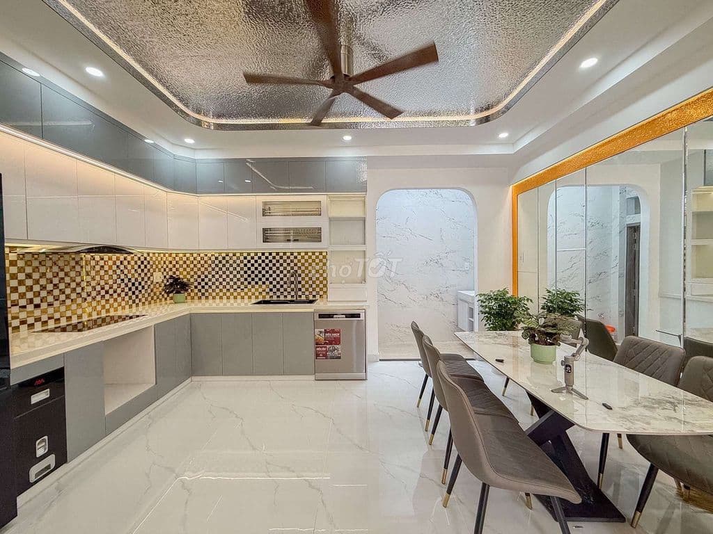 Nhà Phố Xây Mới KDC Hoàng Quốc Việt - Cạnh SVĐ Bộ Công An - Ảnh 3