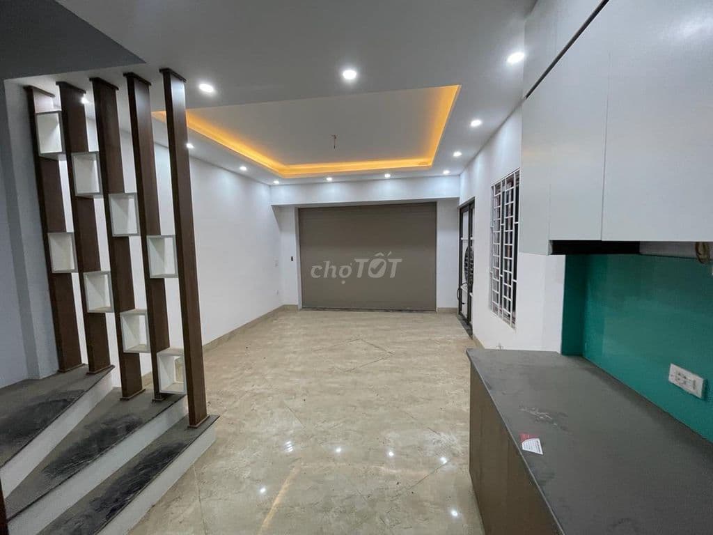 Cần cho thuê gấp mặt bằng kd, Phố hoàng quốc việt, Cầu giấy, Hà nội