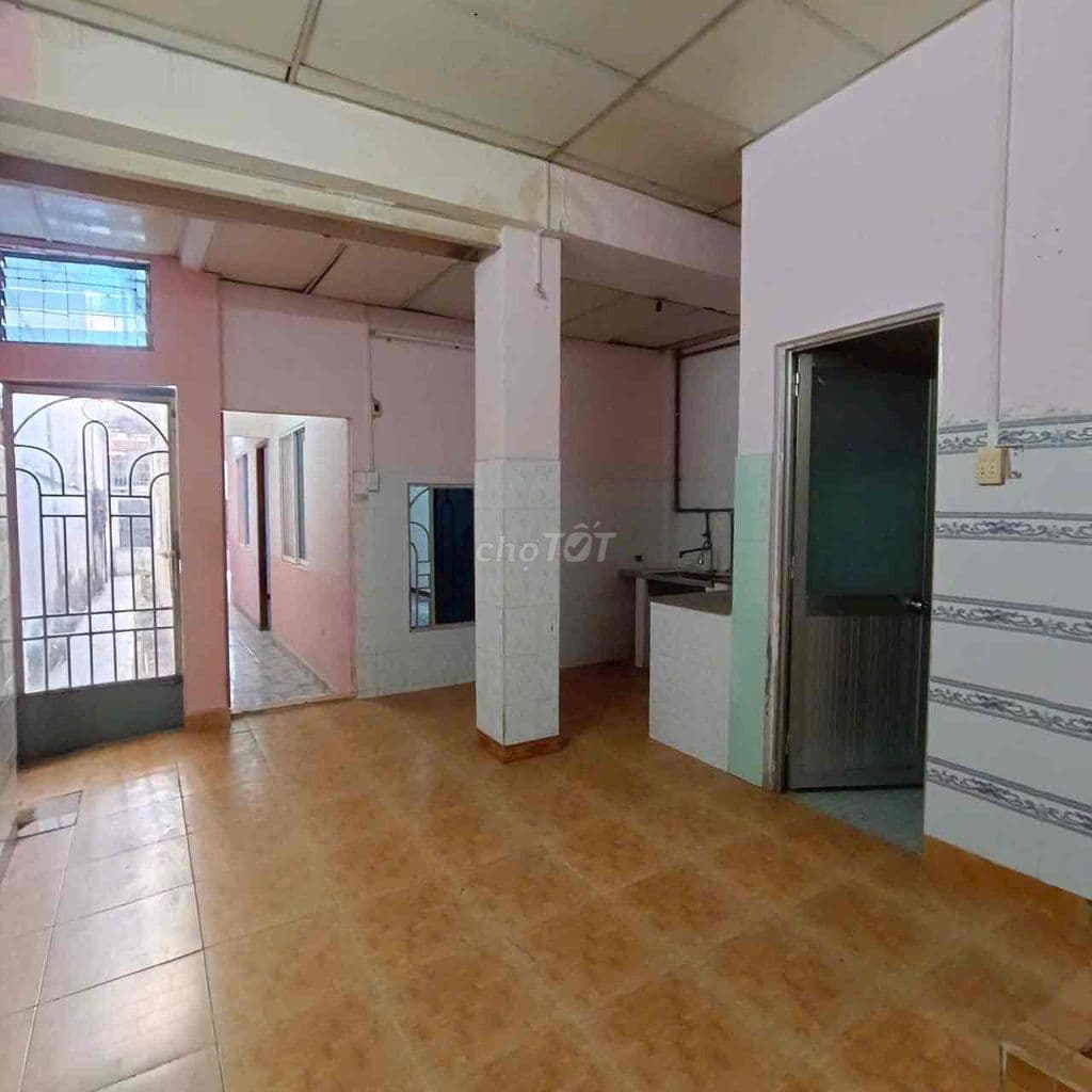 NGANG 5m HẺM 8m THẲNG 30m ra MẶT TIỀN NGAY METRO SÁT GÒ VẤP - Ảnh 2