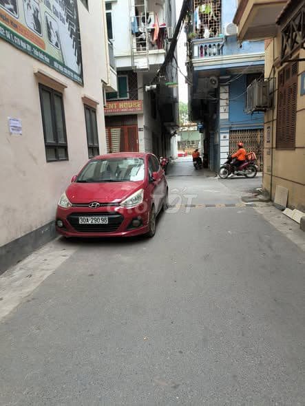 bán nhà Trần Quốc Hoàn 40m 4T 16.9 tỷ