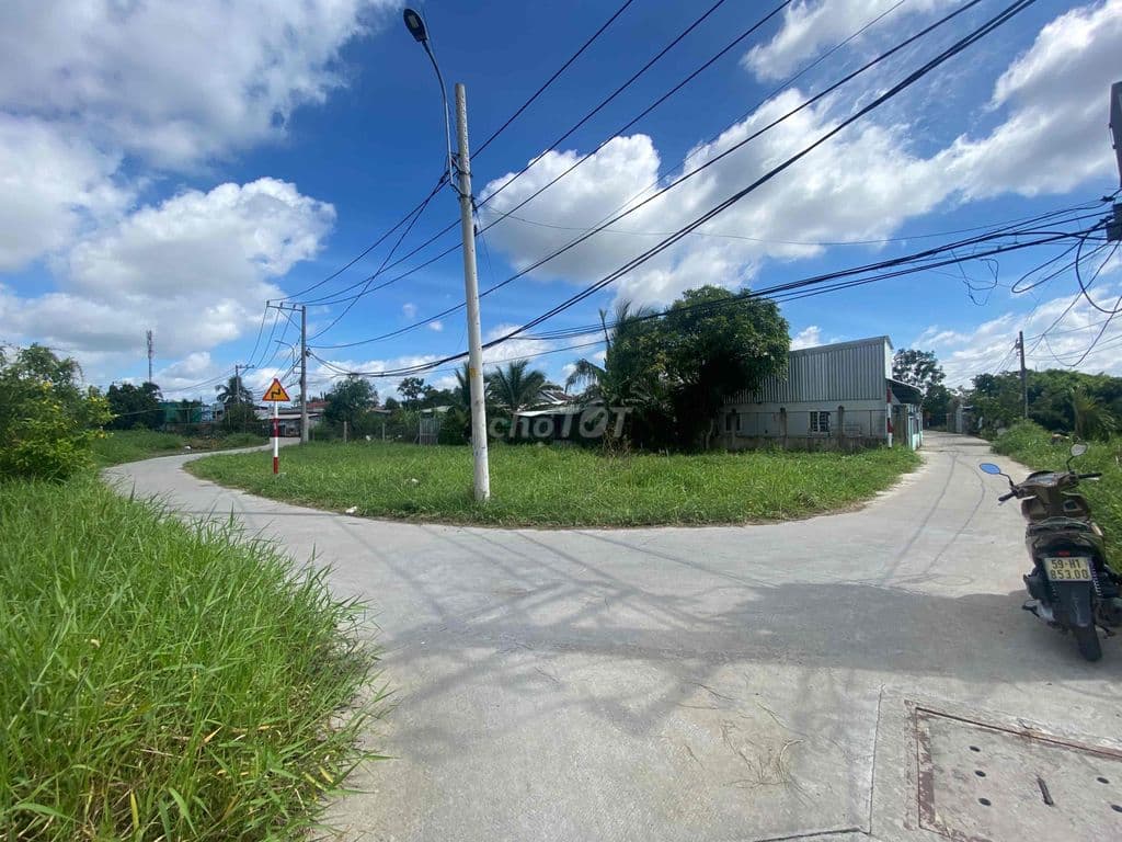 Đất NGỘP HẠ GIÁ BÁN LÔ GÓC 2MT ĐƯỜNG Năm Nho xã APT 173m2 thổ cư - Ảnh 2