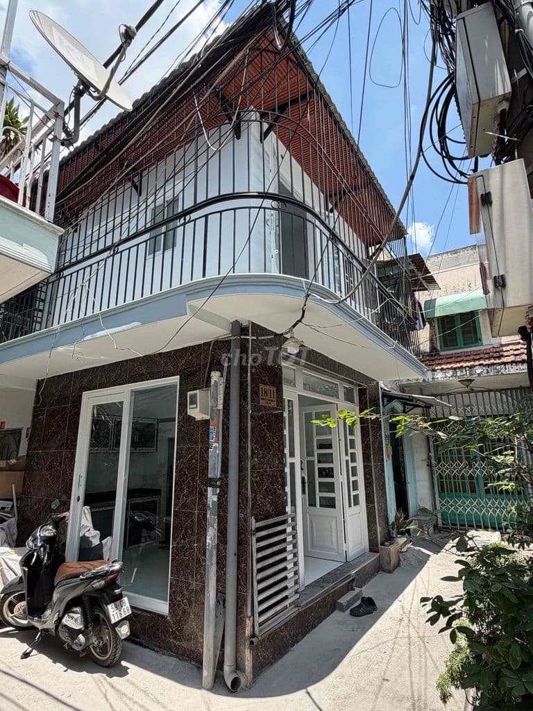 Nhà HXH đường số 31 Tân Hưng Q7 dt 4x4,2m2 trệt lầu hẻm góc 2 MT 5 mét