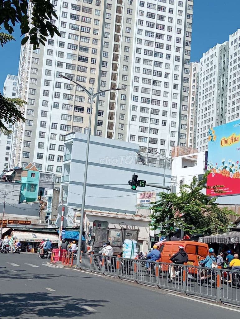 nhà mặt tiền tạ Quang Bửu phường 4 quận 8 DT 16m x 35m =560m - Ảnh 2