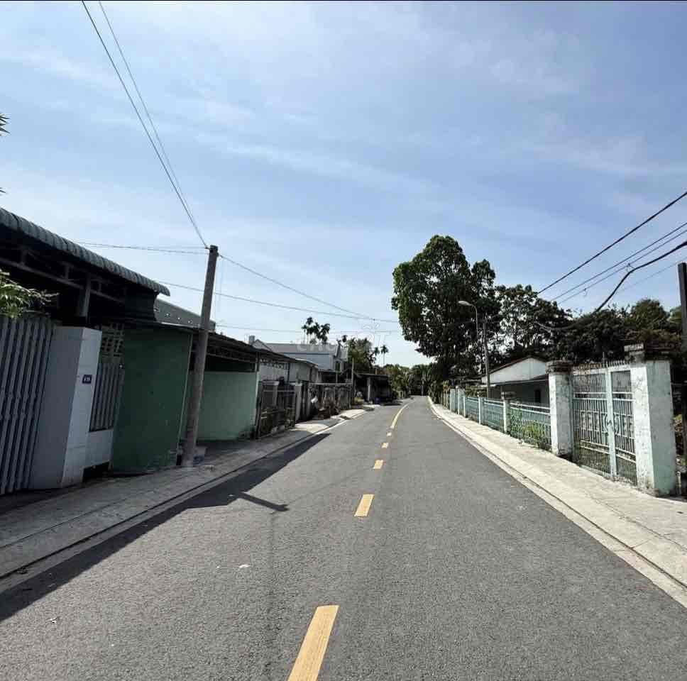 Chủ cần bán gấp lô đất đẹp Mặt Tiền Nguyễn Viết Xuân Trung Tâm Thị Trấ - Ảnh 3