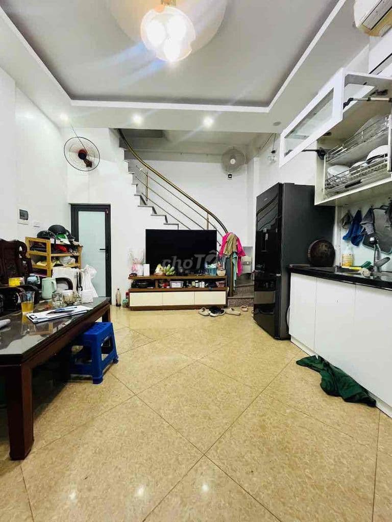 Bán nhà phố Đào Tấn, 10m oto, dân xây 21m*5T tặng full NT ở ngay
