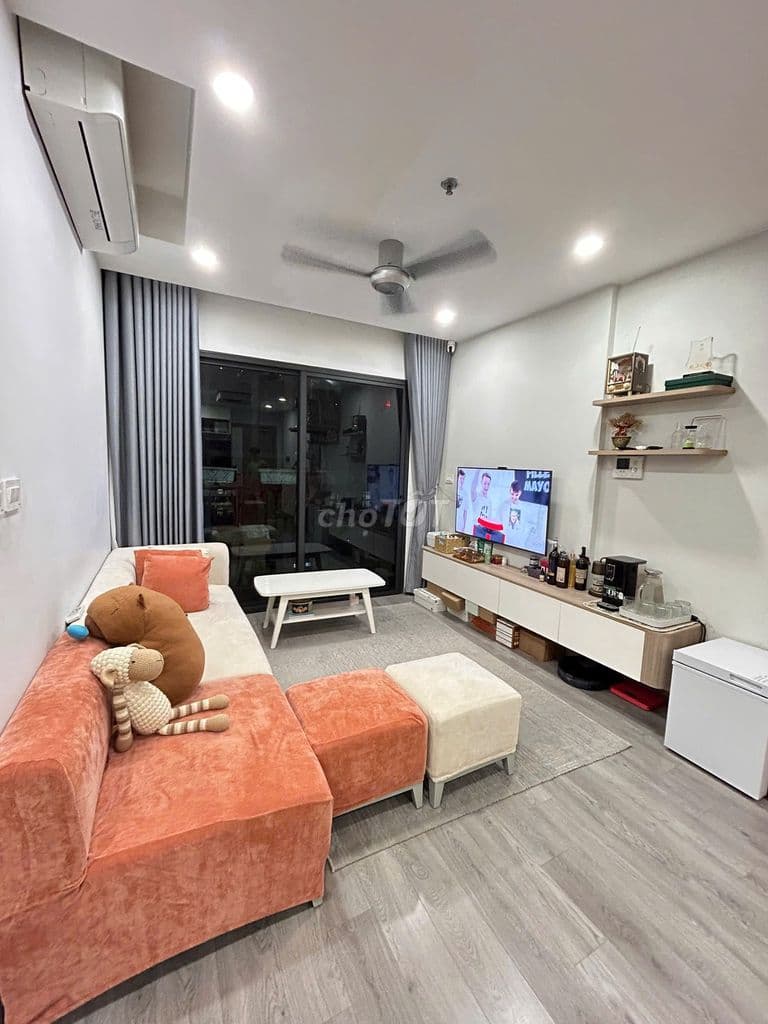 Chính chủ gửi bán căn 2N tòa S303 full đồ giá 4,5 tỷ có thương lượng