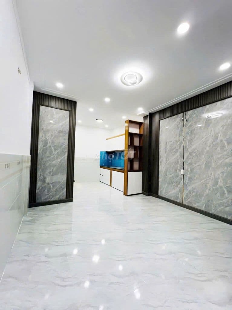 BÁN NHÀ MỚI XÂY NGAY CHỢ HIỆP THÀNH, ĐƯỜNG NGUYỄN ẢNH THỦ VÀO 200M - Ảnh 2