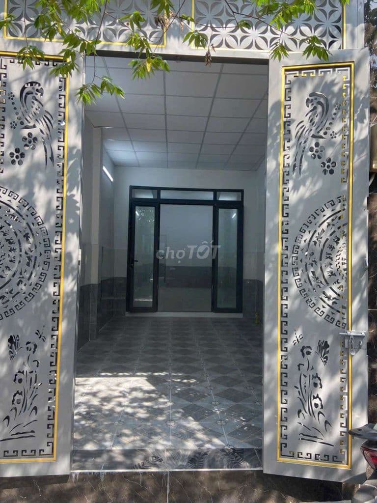 Bán nhà mới đầu năm DT: 3,3 nở hậu 5m * 25m 2pn, phòng khách rộng