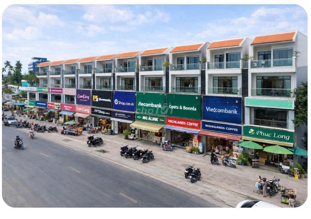 Đất MT Vòng Cung Tây Bắc , Giá Chốt cực Tốt . Đường 40m có 6 làn xe.