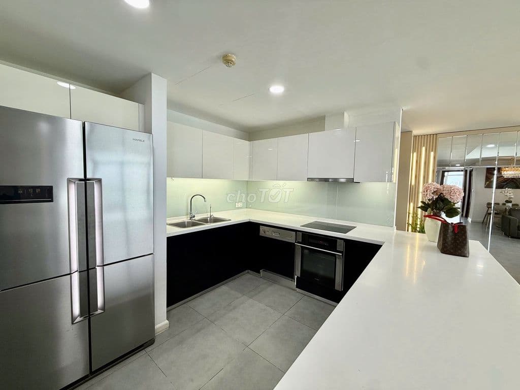 Bán căn góc 3PN, 121m2 tòa Watermark Lạc Long Quân - Ảnh 3