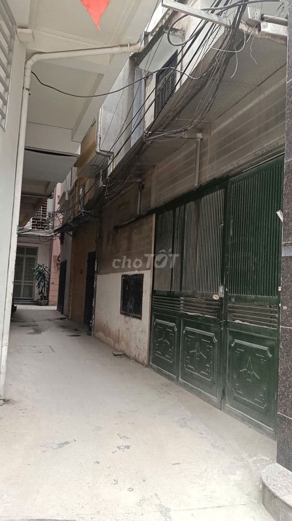 Bán nhà Nguyễn Khang, 50m2x2 tầng, MT 3.6m, vuông vắn.