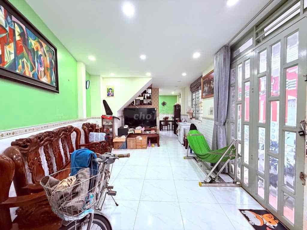 HIẾM TÔ KÝ - CHỢ CẦU Quận 12 - Ô Tô đỗ cửa - 2 TẦNG 3PHÒNG - SÁT EMART - Ảnh 2