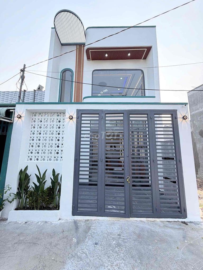 NHÀ ĐẸP VỪA HOÀN CÔNG CÓ SỔ RIÊNG CẦN BÁN GẤP