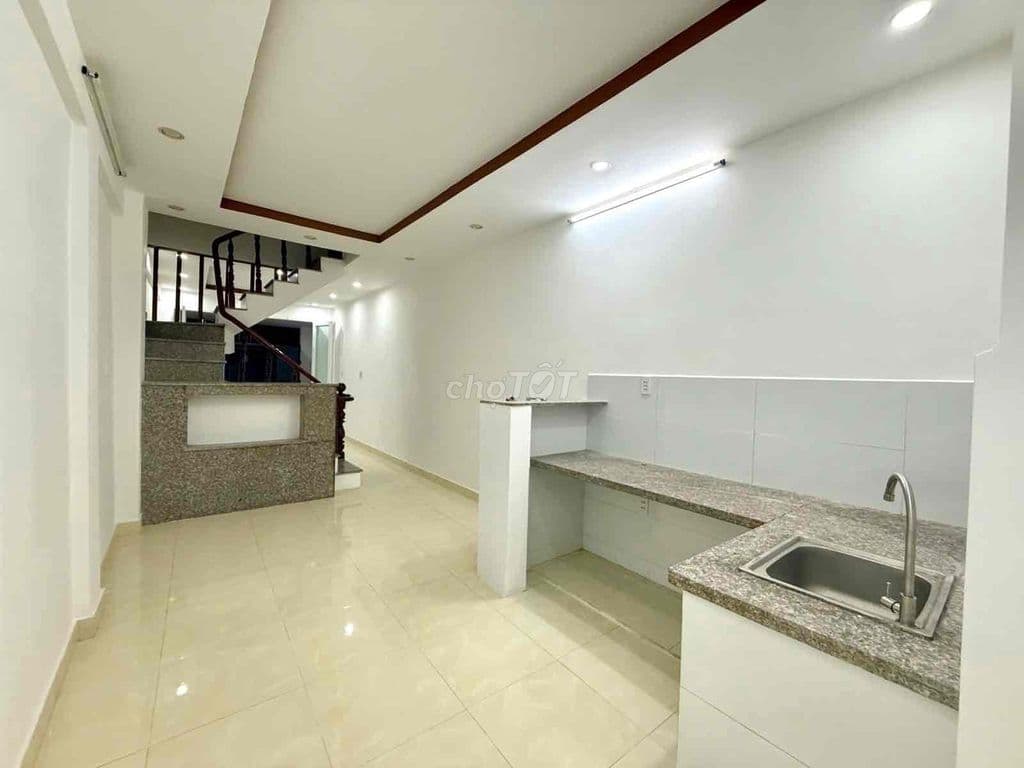 Ngay Ngã Tư Thủ Đức 54m2 Hẻm Xe Hơi Giá 4.9 Tỷ - Ảnh 3