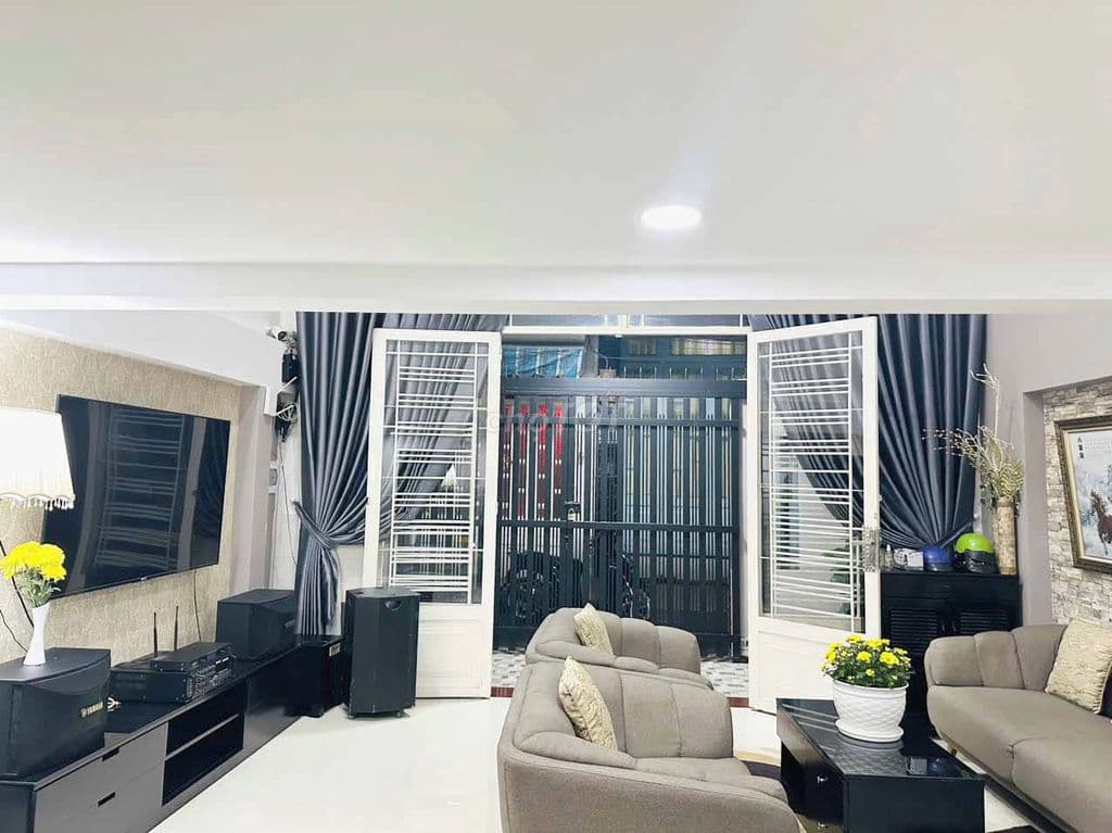 Nhà hẻm 1 xẹt 60m2 căn góc 2 mặt hẻm, nội thất đầy đủ, gần Cầu Bà Tàng