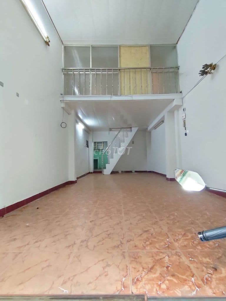 Nhỉnh 3 tỷ có nhà riêng gần Chợ Nhỏ Hiệp Phú - Ảnh 2