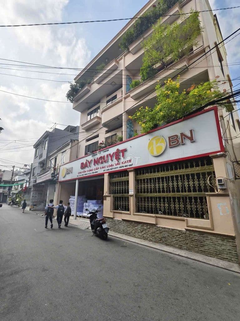 NHỈNH 17 TỶ - 12x8,4 nở hậu 13,5 - 4 TẦNG - Căn góc MT đường