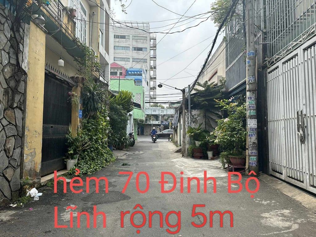 Bán nhà hẻm 5m ngay Hàng Xanh quận Bình Thạnh TP HCM