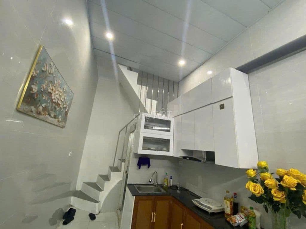 Bán nhanh nhà riêng 25m2 tại phố Tôn Đức Thắng, 4,4 tỷ cực chất