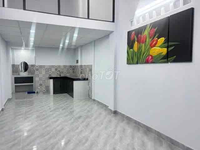 NHÀ MỚI-SÁT MẶT TIỀN TÔ NGỌC VÂN – HẺM 8M