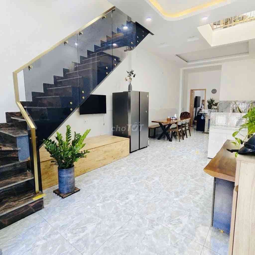 NHÀ ĐẸP CHÂN DÀI 4x24M - HẺM XE HƠI THÔNG - LÊ THỊ RIÊNG THỚI AN - Ảnh 2
