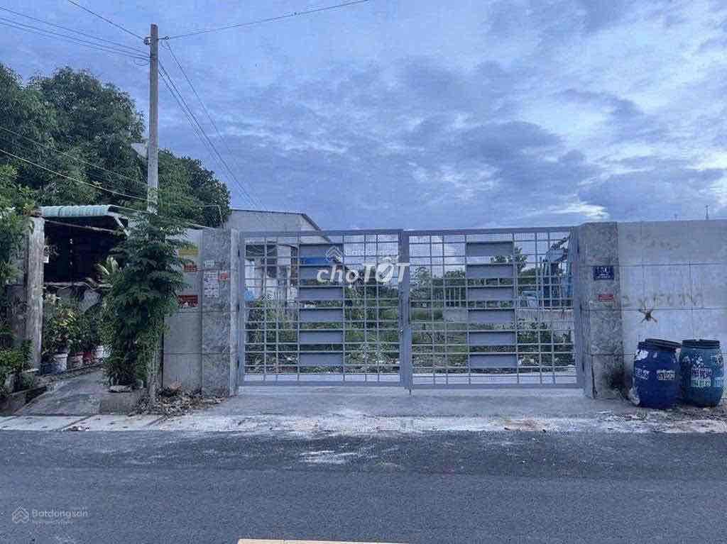 Đất vườn rộng 340m², nằm tại xã Tân Thông Hội thích hợp xây nhà vườn