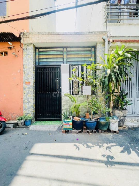 89m HXH 5m khu Lam Sơn Nguyễn Oanh P17, Sát Cityland, 4PN. Nhà cũ