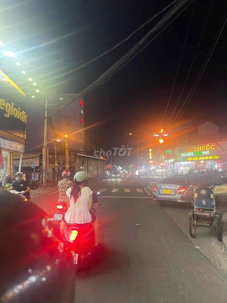 Sổ Cn đủ 200m2 Nhà MẶT TIỀN 3 TẦNG đường 30m ngay Aeon mall - Ảnh 2