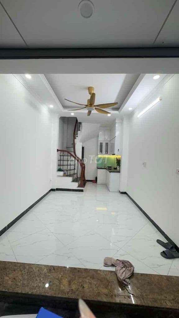 10m ra phố Thanh Nhàn nhà đẹp dân xây thoáng thông 30m2 x4T giá 5.8 t