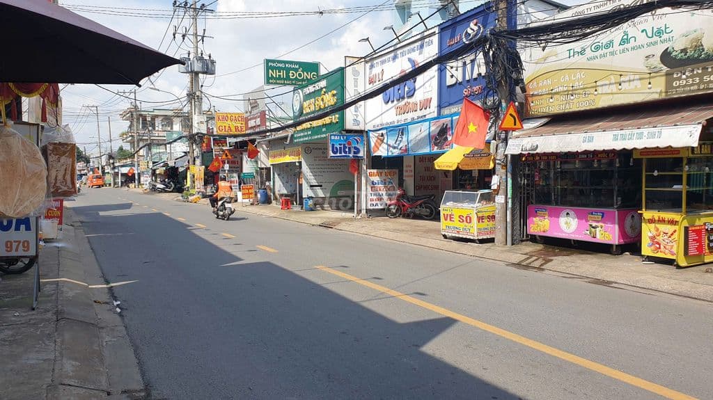 Bán gấp nhà mặt tiền Trần Văn Mười 6m*23m, 01 lầu, gần chợ Đại Hải HM - Ảnh 2