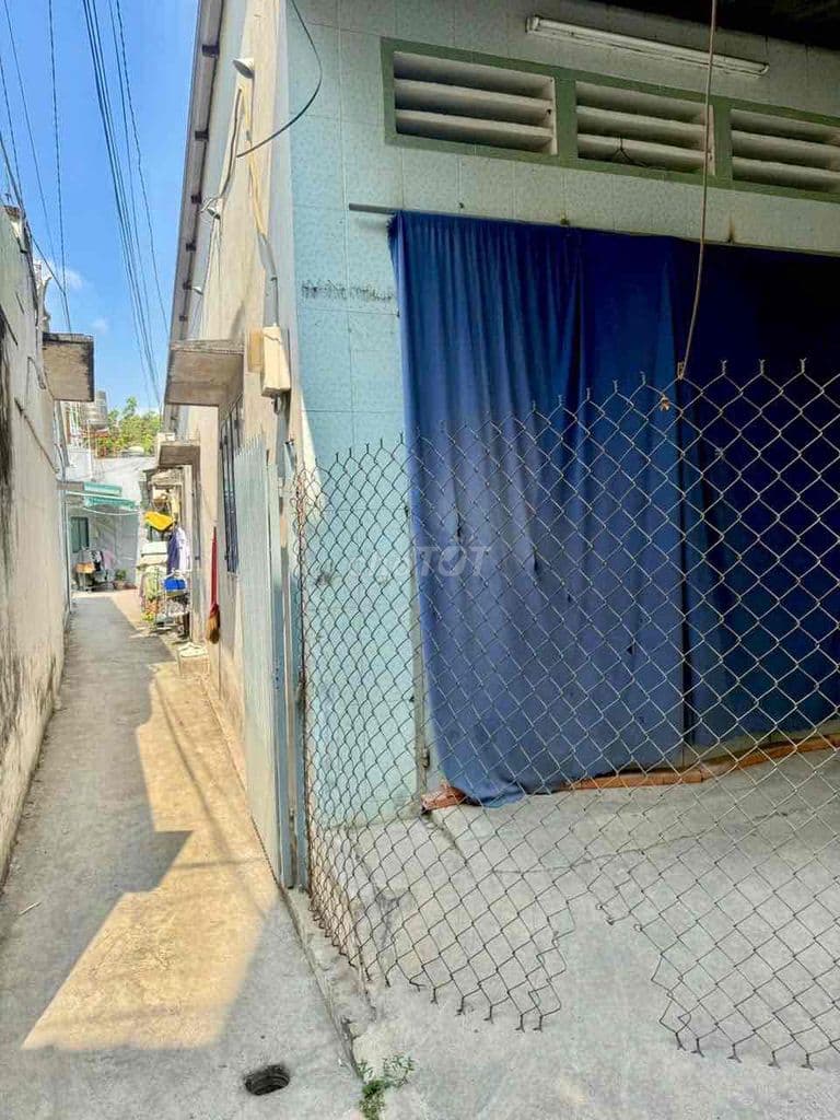 BÁN NHÀ HẺM XE TẢI CÁCH LÊ VĂN THỊNH 30m GIÁ 5,2ty - Ảnh 3