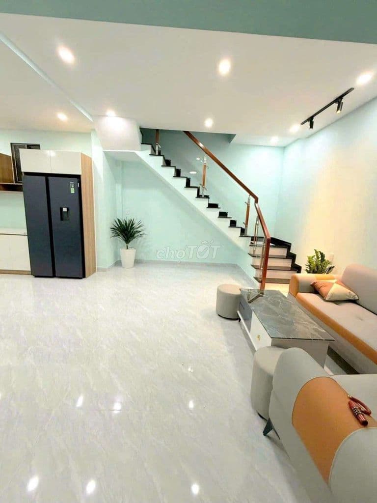 BÁN NHÀ 2 TẦNG ĐÚC MỚI ĐẸP NGAY CHỢ HIỆP THÀNH, 42M2, 2PN, 2WC, HXH