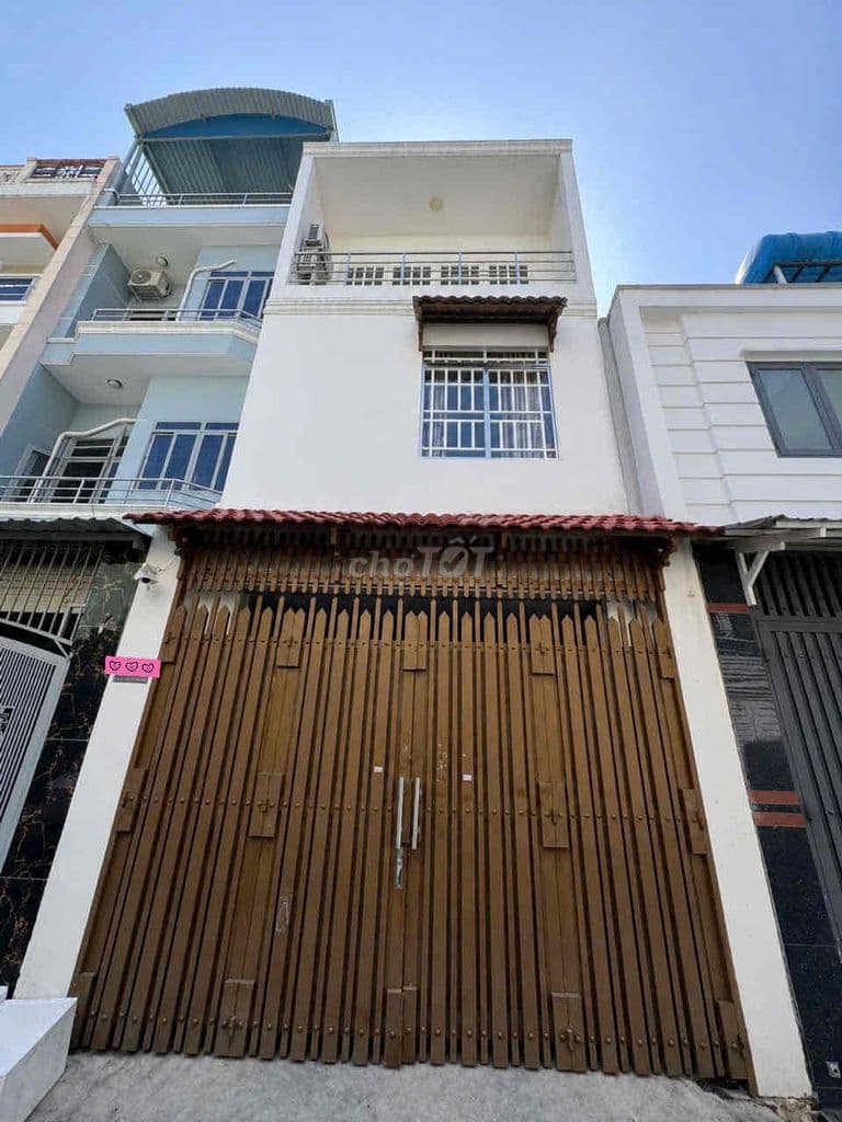 CHỦ CẦN BÁN GẤP GIẢM CÒN 6 TỶ 050 - HẺM 6M XE HƠI TRÁNH - 3 TẦNG - 4PN