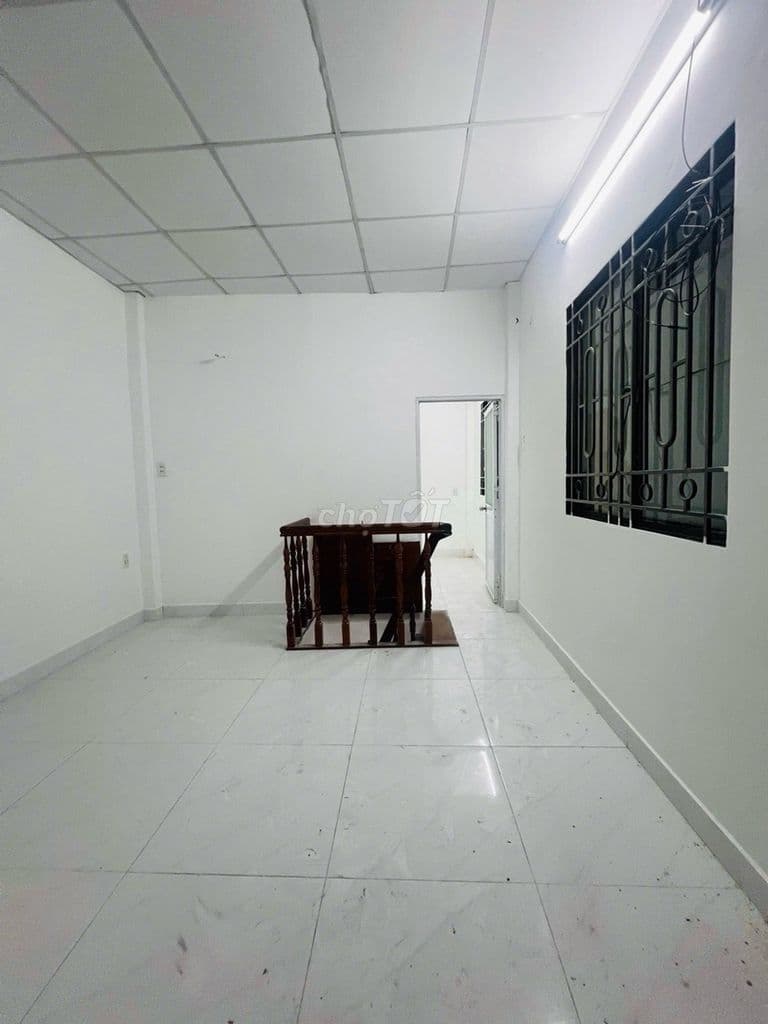 186108 🏡 NHÀ 2 TẦNG - SỔ VUÔNG - TRUNG TÂM BÌNH THẠNH - NHỈNH 3 TỶ - Ảnh 2