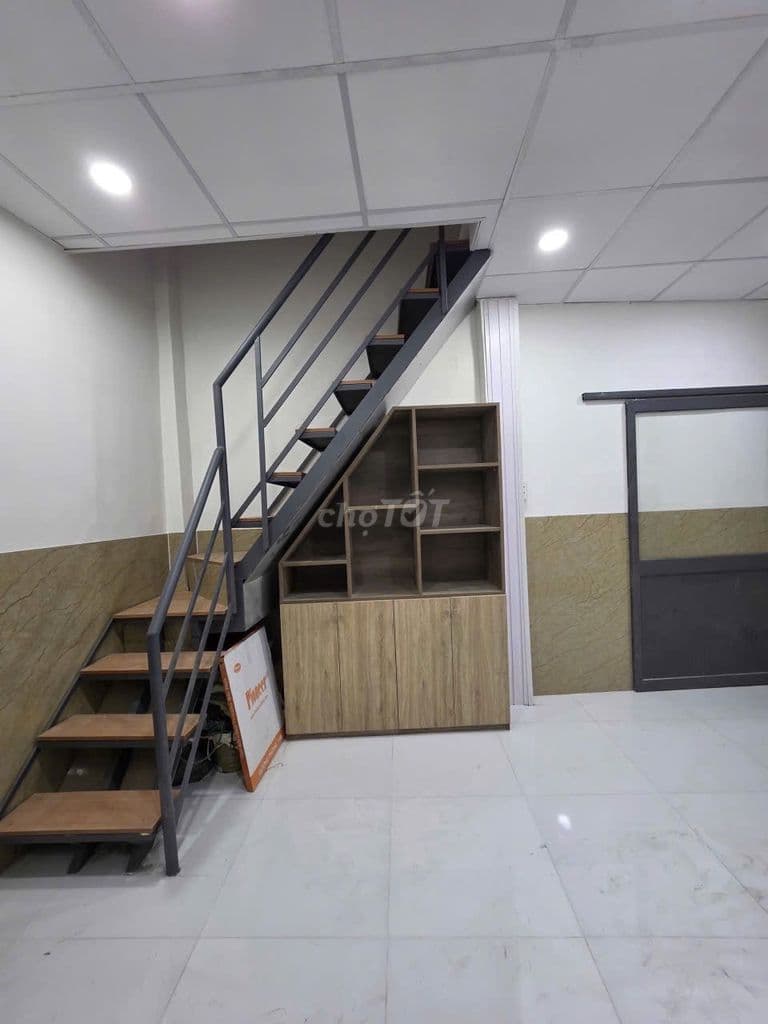 CHỈ NHỈNH 2 TỶ SỞ HỮU HỘ KHẨU NỞ HẬu QUẬN 1 - 25M2 + 3 TẦNG - 3 Tầng - Ảnh 3
