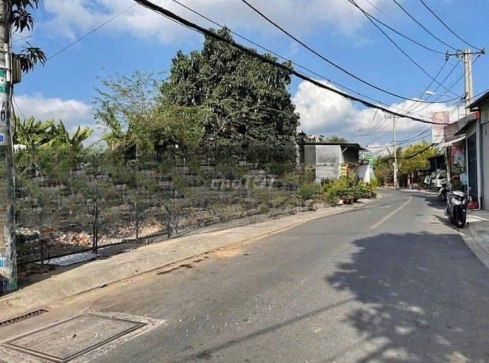 Bán đất Lê Văn Lương hxh - 105m2 xdtd - 50m ra mặt tiền LVL