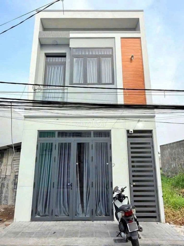 Bán gấp nhà 1 trệt 1 lầu + 5 phòng trọ HXH đang cho thuê 1tr6/phòng