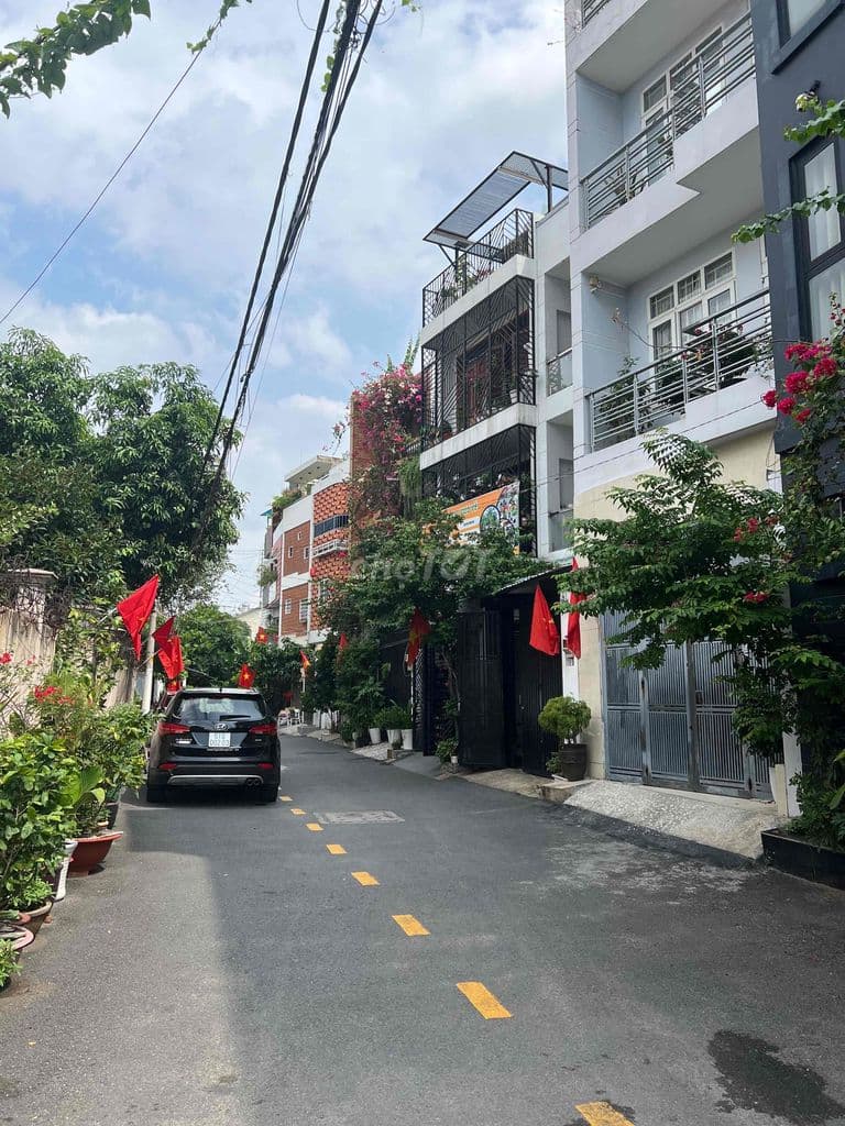 Nhà 4 Tầng Kiên Cố, khu bên sông Đs27, hẻm xe tải