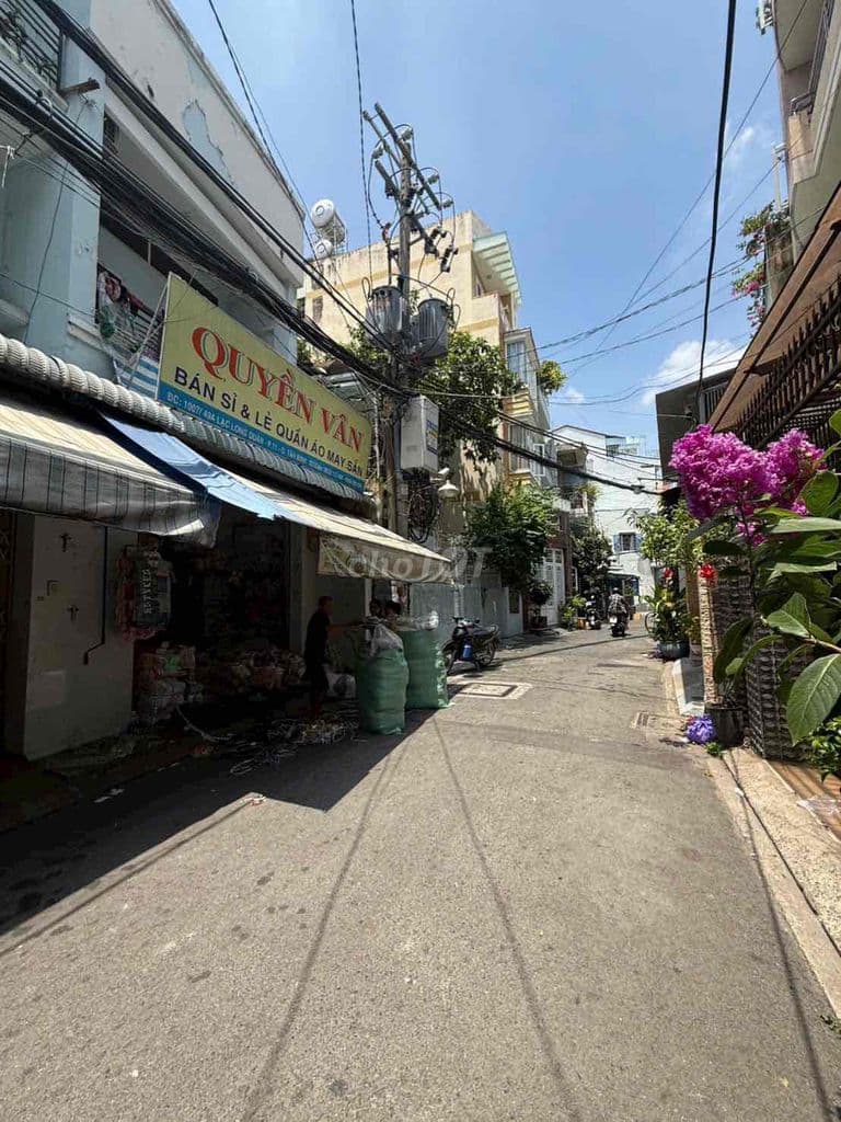 Bán nhà 3.2x11m 1 trệt 2 lầu st 5PN 3WC HXT Lạc Long Quân - 6.25 tỷ - Ảnh 2