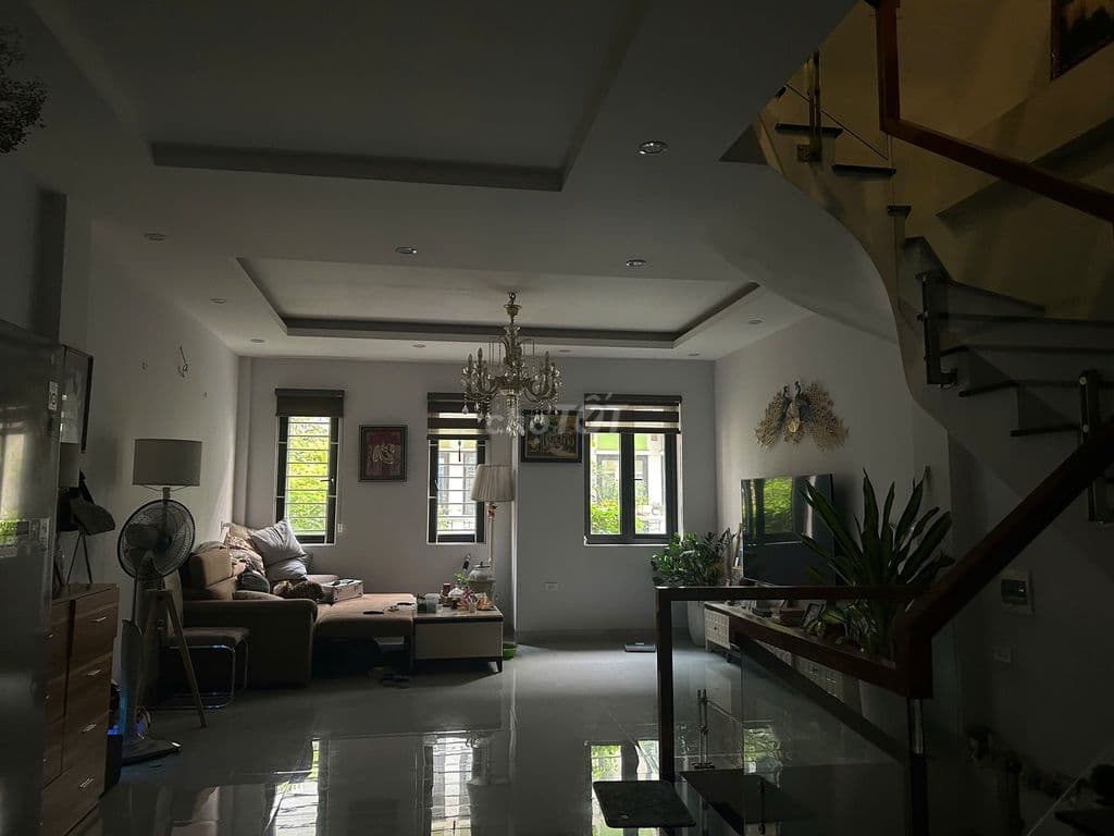 CHÍNH CHỦ CẦN BÁN LK NHÀ HOÀN THIỆN DTICH 63M - Ảnh 2